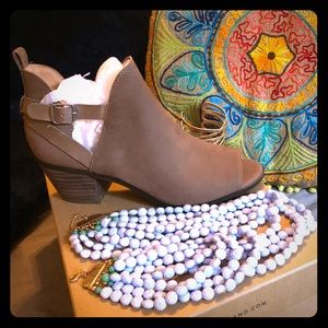 Brand new brindle open toe booties!